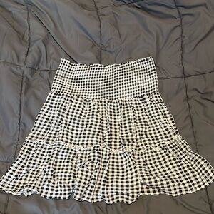 Pleated skirt with cinched waistband